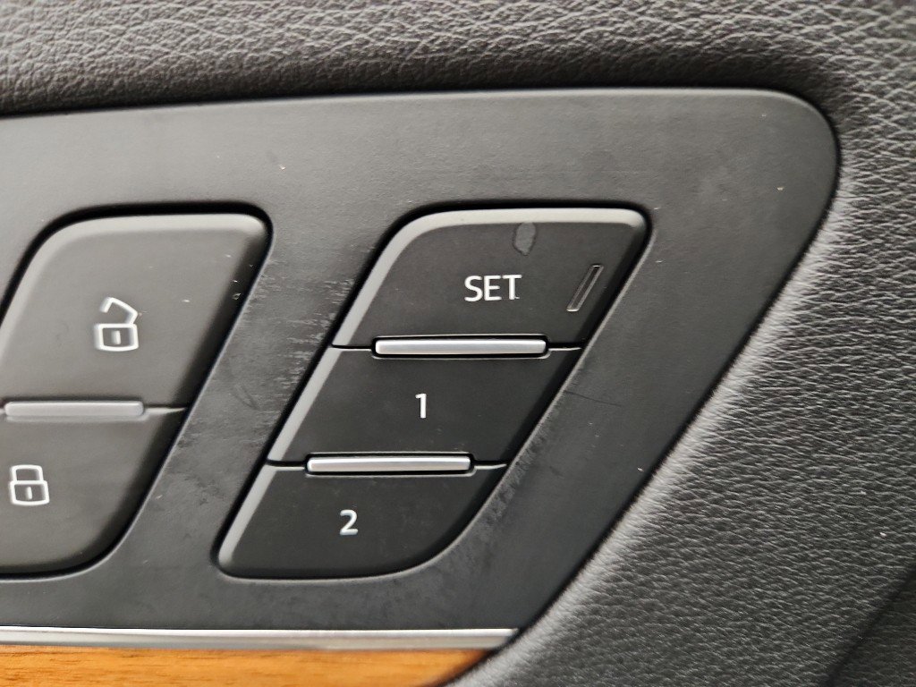 Used 2023 Audi Q5 2.0T Premium w/ Convenience Package image 10