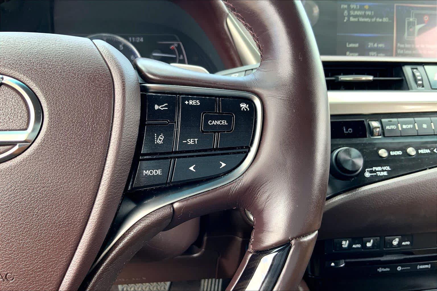 Used 2019 Lexus ES 350 w/ Premium Package FWD image 24