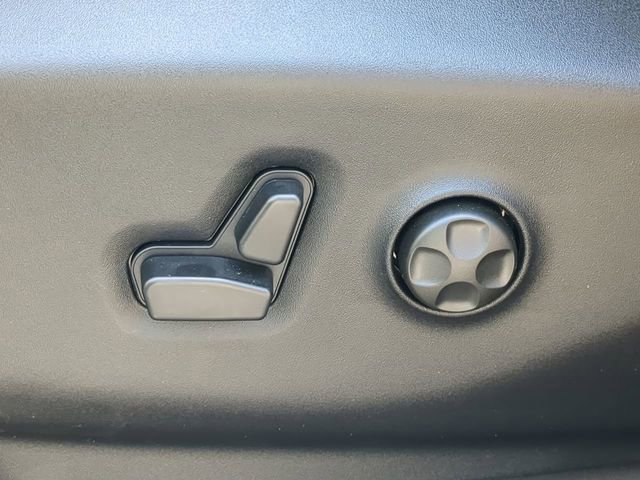 New 2027 Chrysler Pacifica Select FWD image 24