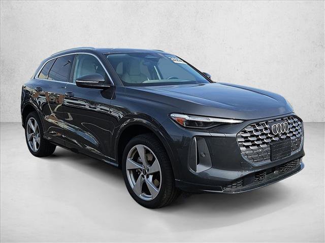 Certified 2025 Audi Q5 Premium Plus w/ Premium Plus video 3