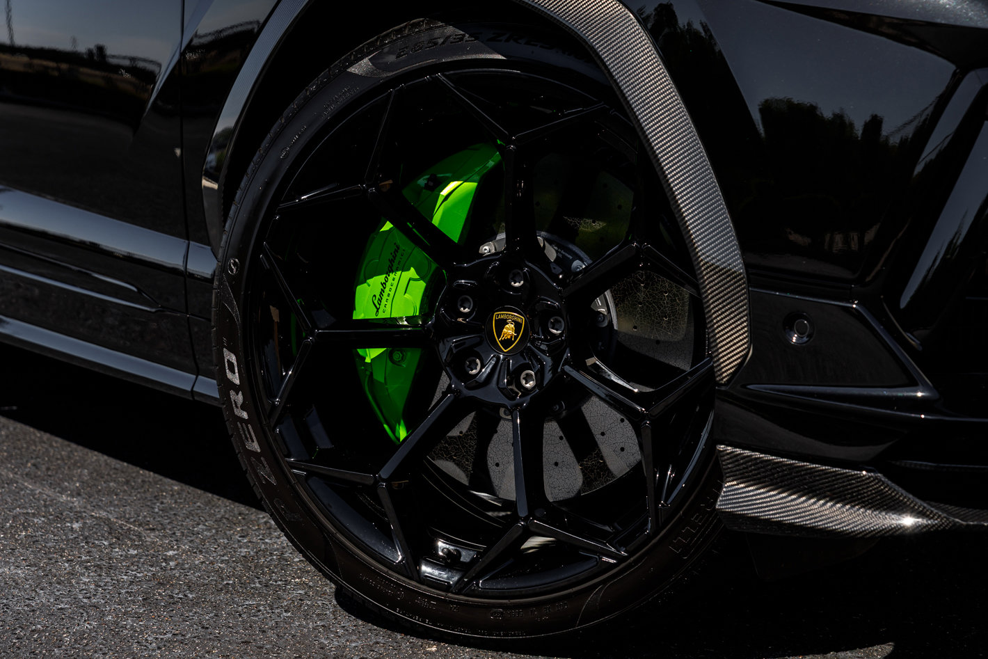 Used 2024 Lamborghini Urus Performante AWD/4WD image 24