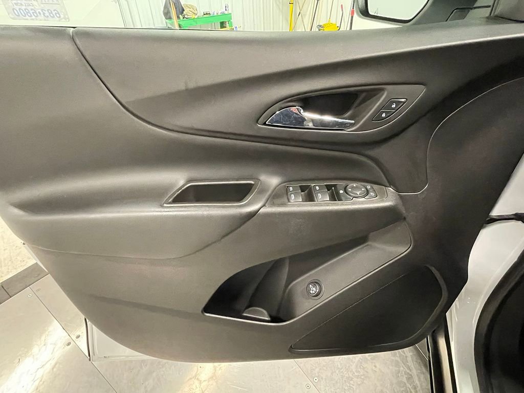 Used 2024 Chevrolet Equinox LT AWD/4WD image 21