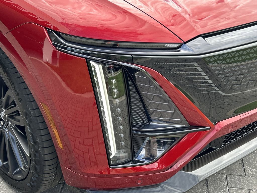 New 2026 Cadillac Lyriq V w/ Exterior Carbon Fiber Package image 7