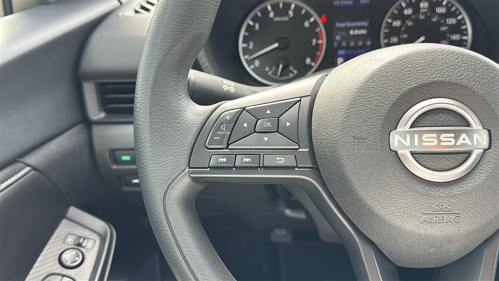 Used 2024 Nissan Sentra S FWD image 14