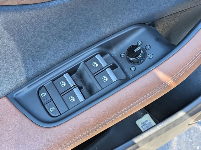 Used 2025 Audi Q8 Premium Plus image 24