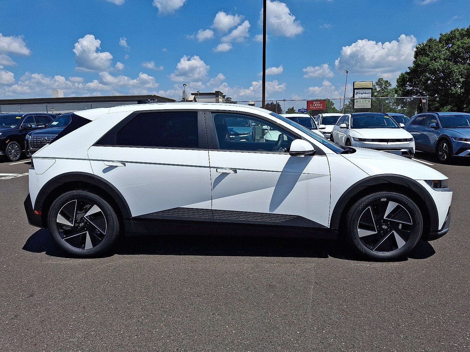 New 2025 Hyundai Ioniq 5 SE image 7