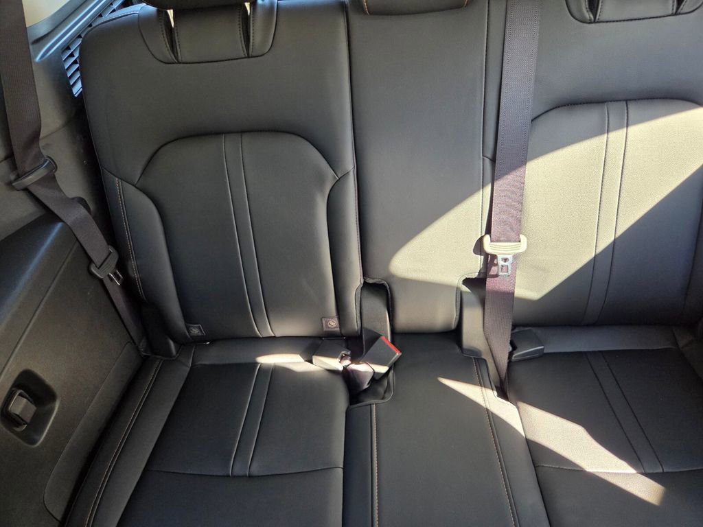 Used 2025 MAZDA CX-90 3.3 Turbo w/ Preferred Package image 8