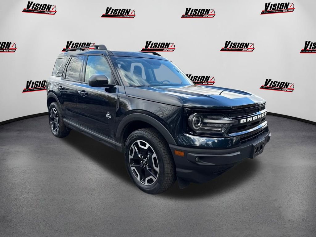 Used 2022 Ford Bronco Sport Outer Banks w/ Tech Package image 3