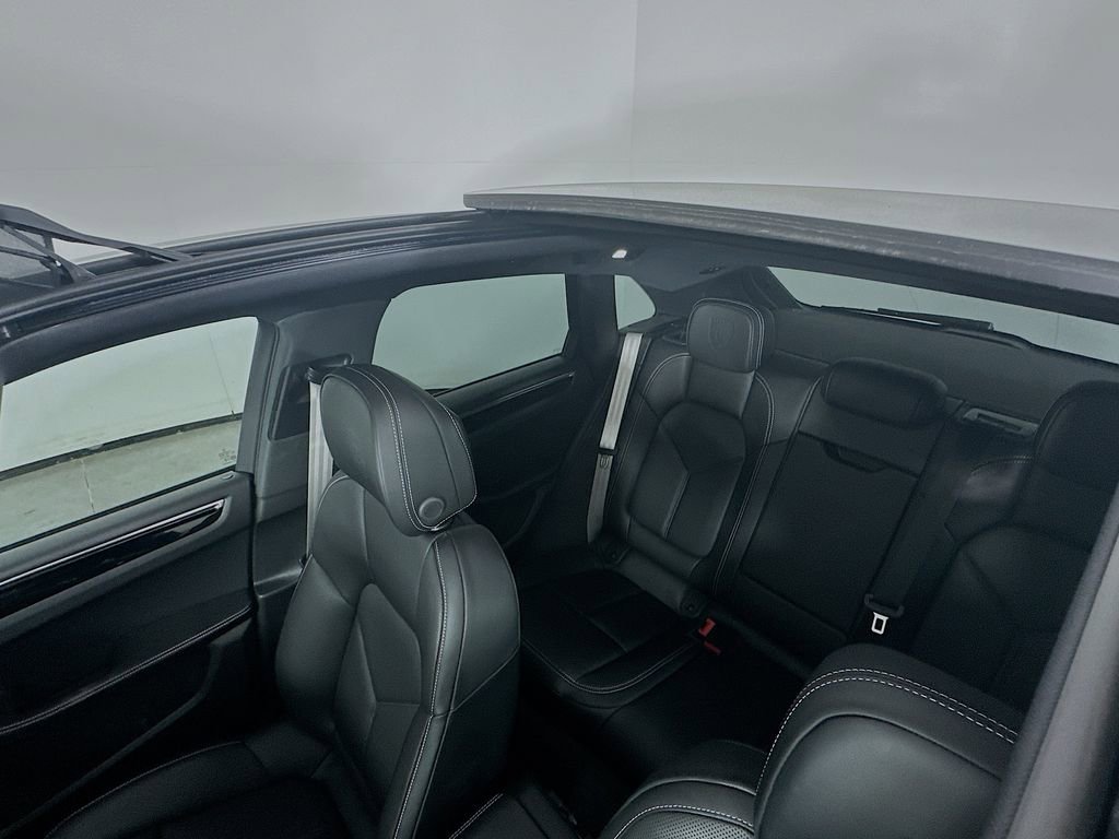 New 2026 Porsche Macan Turbo AWD/4WD image 14