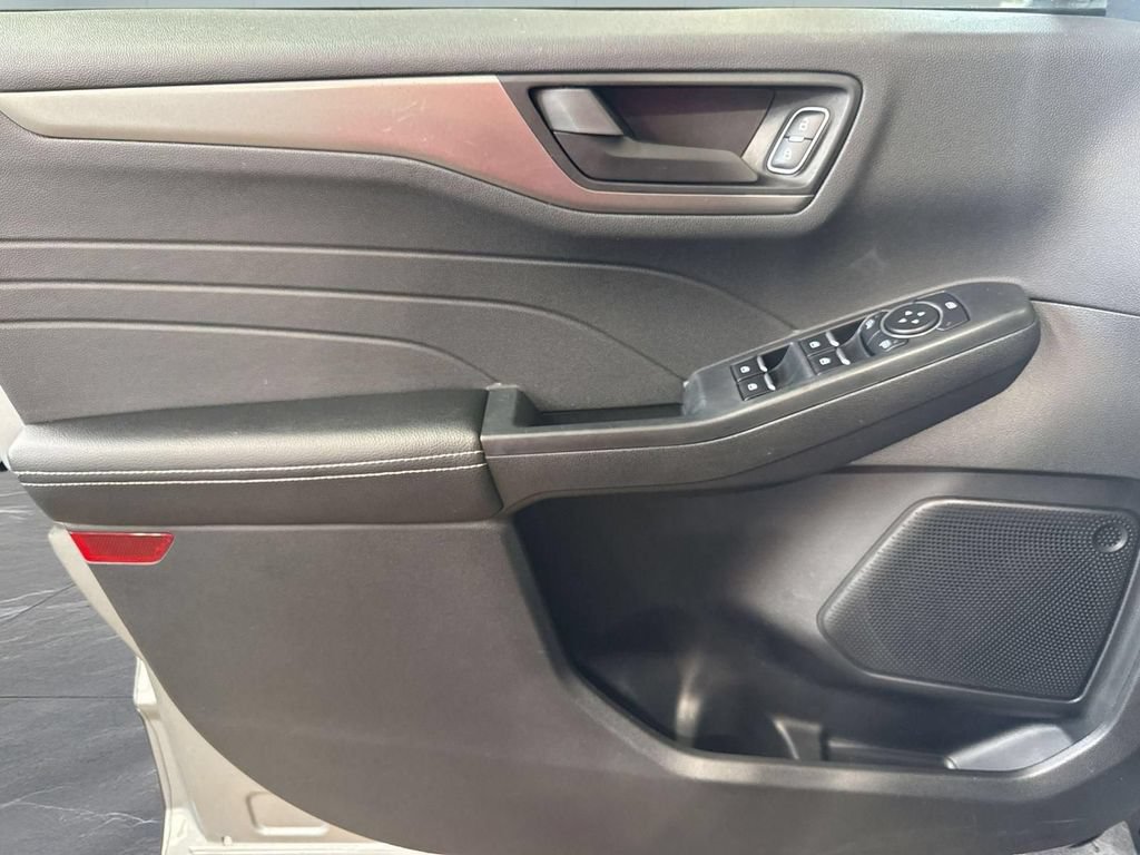 Used 2023 Ford Escape FWD image 14