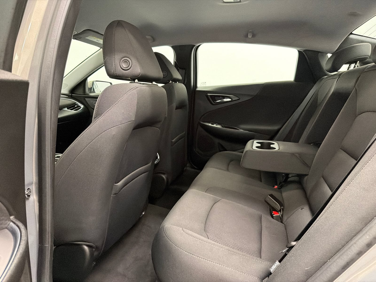 Used 2018 Chevrolet Malibu LT FWD image 12