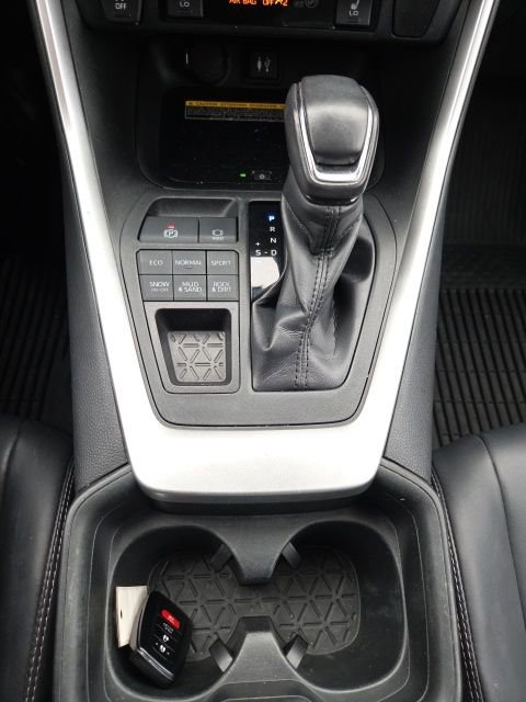 Used 2019 Toyota RAV4 XLE Premium w/ Advanced Technology Package image 18