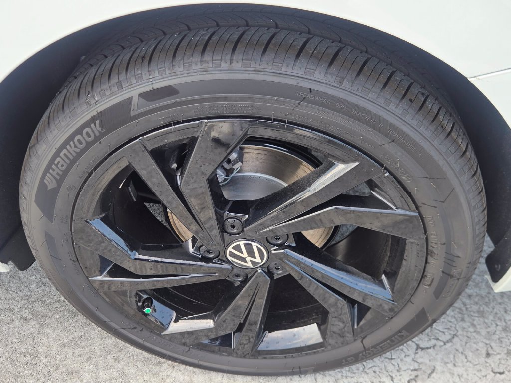 New 2027 Volkswagen Jetta SE FWD image 6