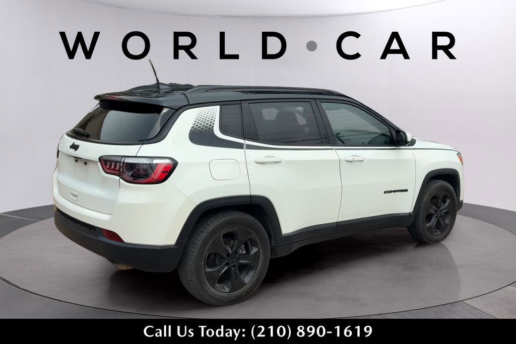 Used 2021 Jeep Compass Latitude image 3