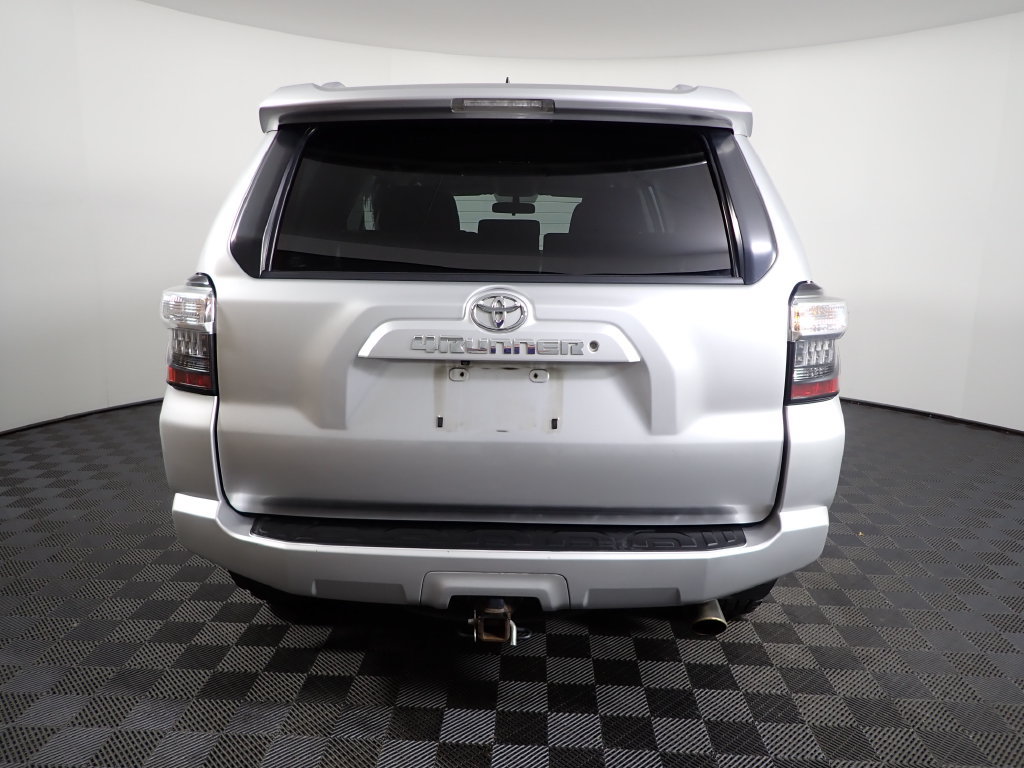Used 2014 Toyota 4Runner SR5 AWD/4WD image 13