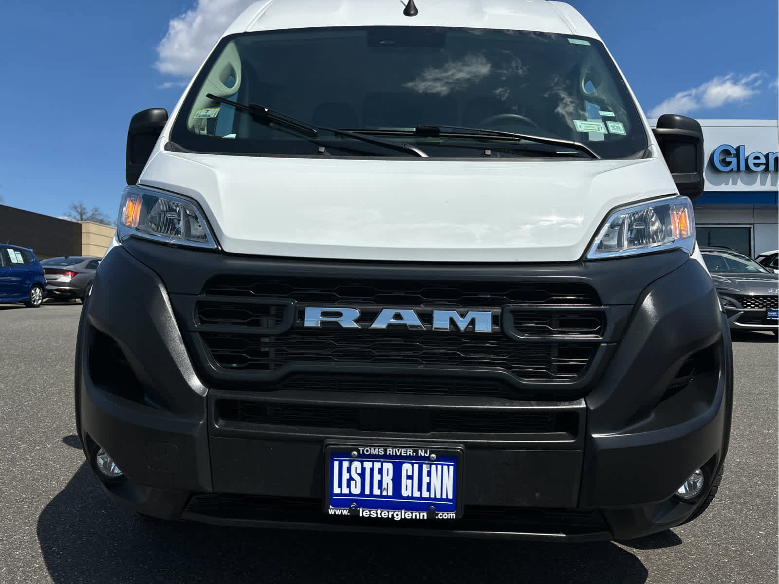Used 2024 RAM ProMaster 2500 w/ Convenience Group FWD image 4