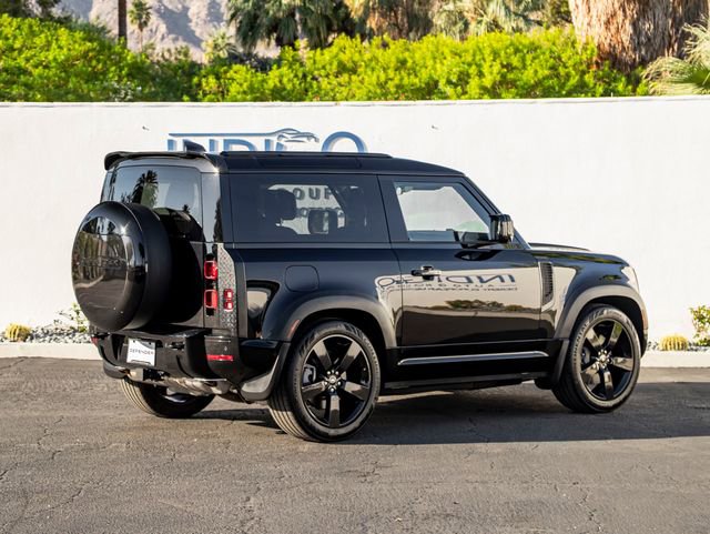Used 2025 Land Rover Defender 90 X-Dynamic SE image 9