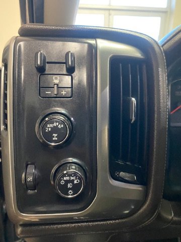 Used 2018 Chevrolet Silverado 1500 LTZ w/ LTZ Plus Package image 29