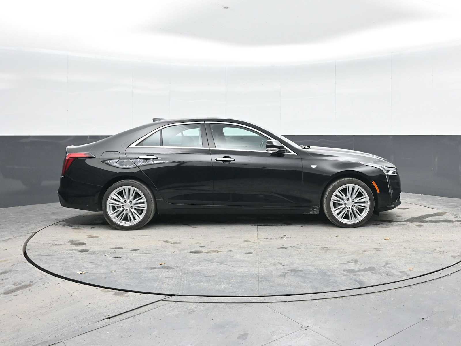 Used 2023 Cadillac CT4 Premium Luxury image 9
