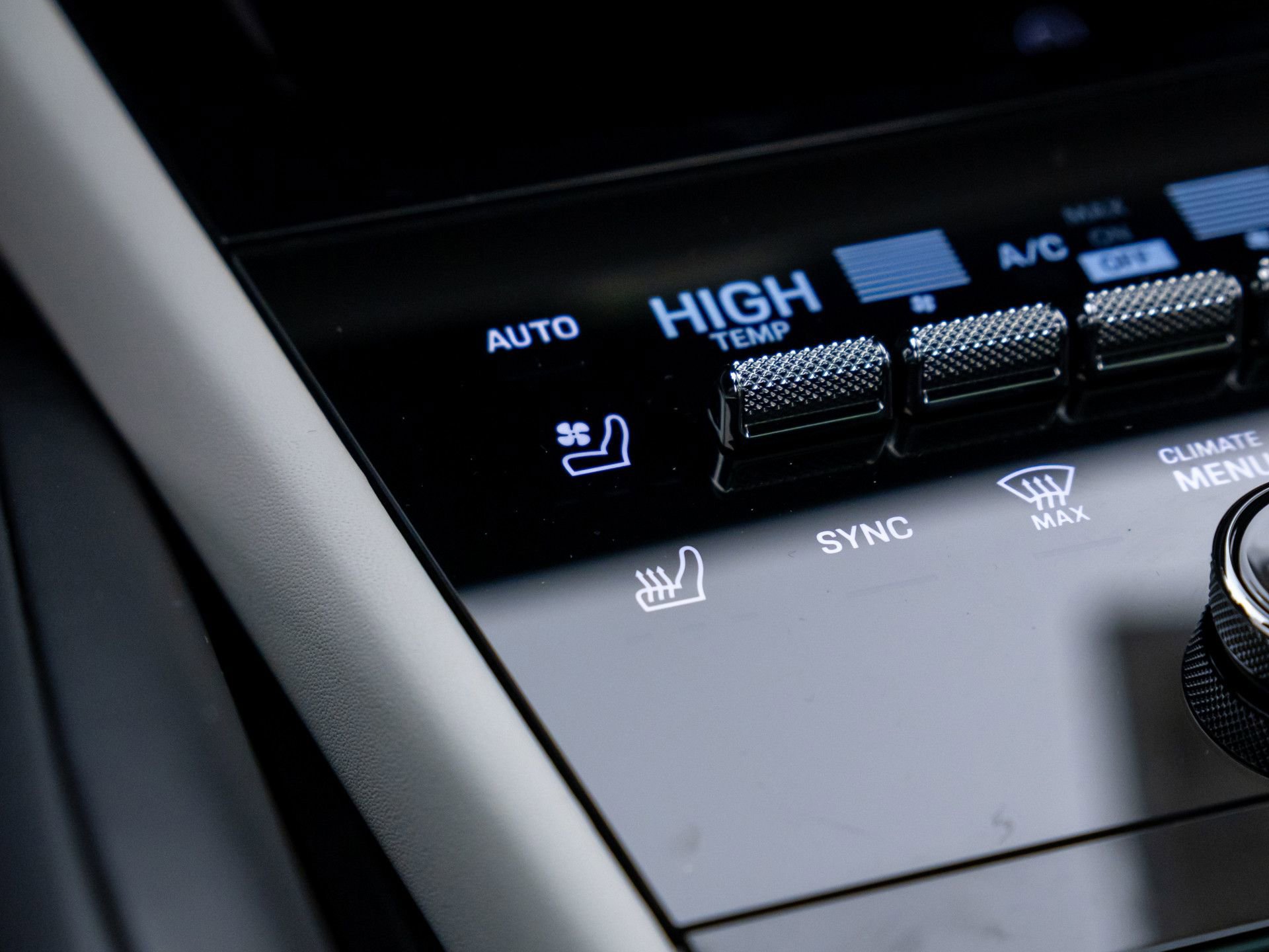 New 2026 Porsche Cayenne Coupe AWD/4WD image 28