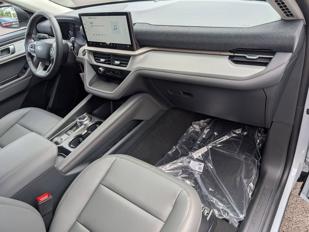 New 2026 Ford Explorer Active w/ Active Comfort Package AWD/4WD image 22