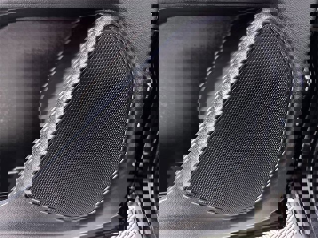 Used 2021 Ford Explorer XLT w/ Equipment Group 202A image 25