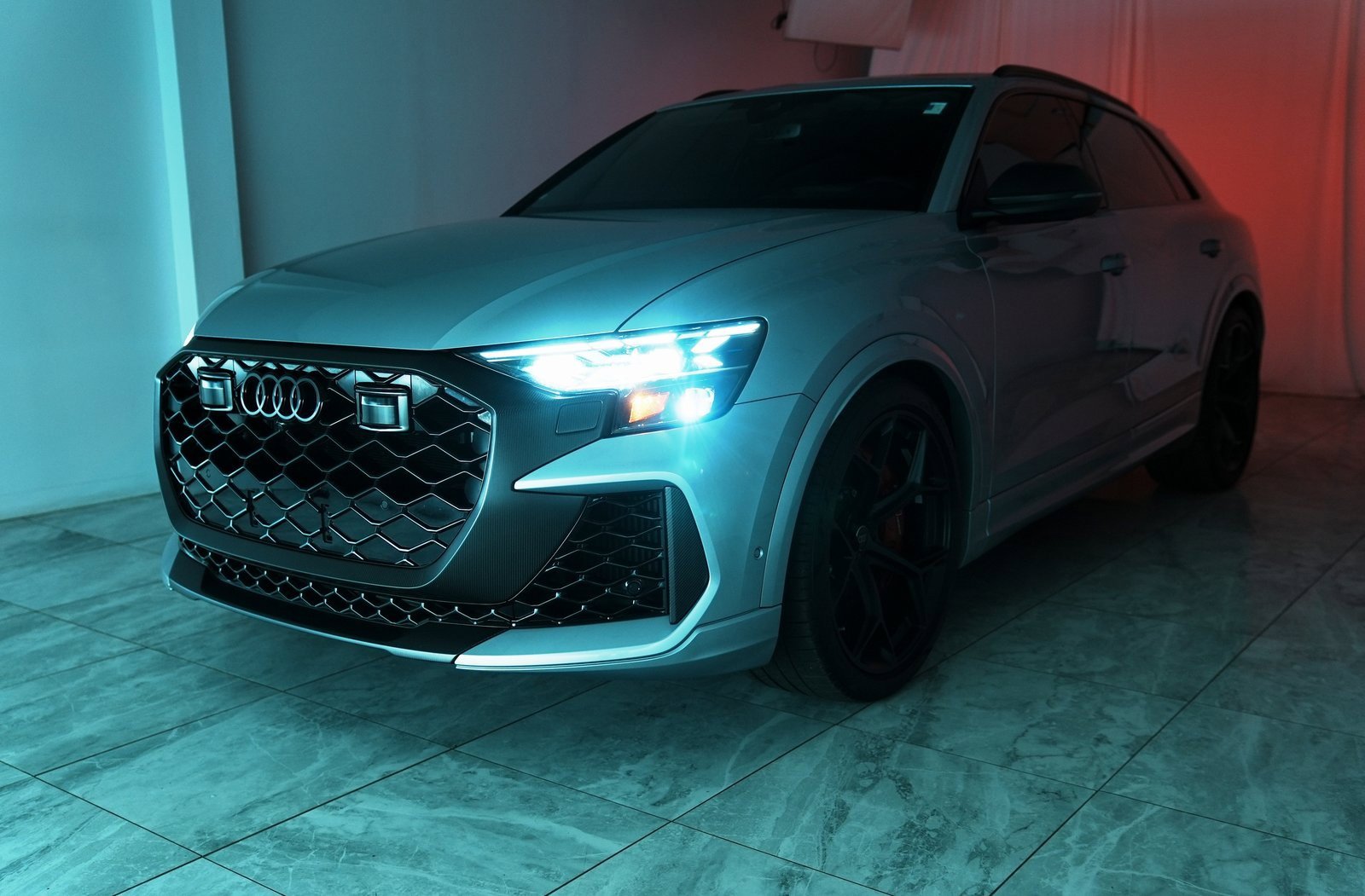 Used 2025 Audi RS Q8 performance image 52