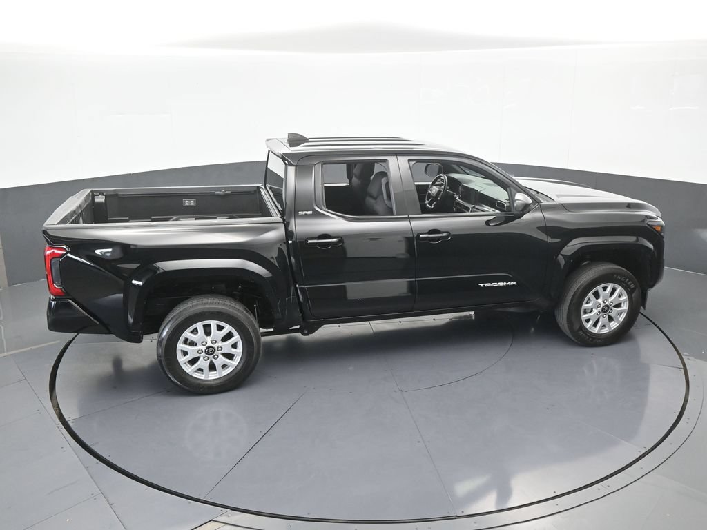 Used 2025 Toyota Tacoma SR5 RWD image 46