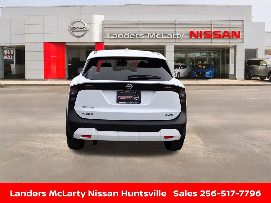 Used 2025 Nissan Kicks SV image 5