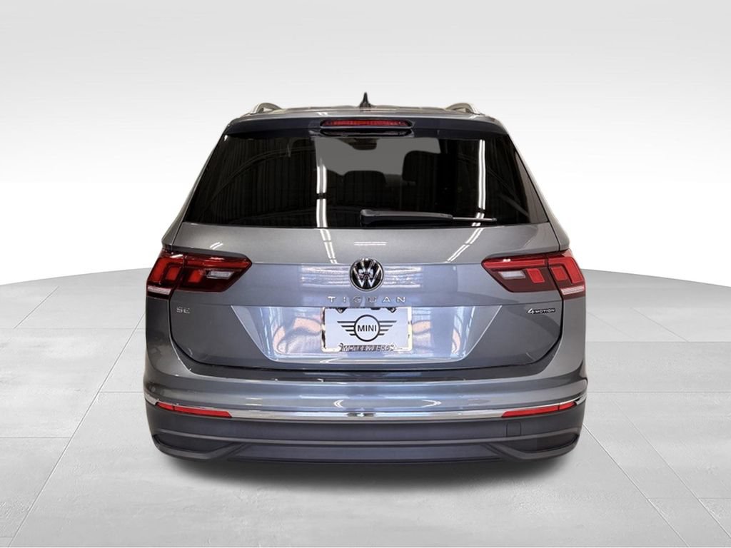 Used 2023 Volkswagen Tiguan SE w/ Panoramic Sunroof Package AWD/4WD image 4