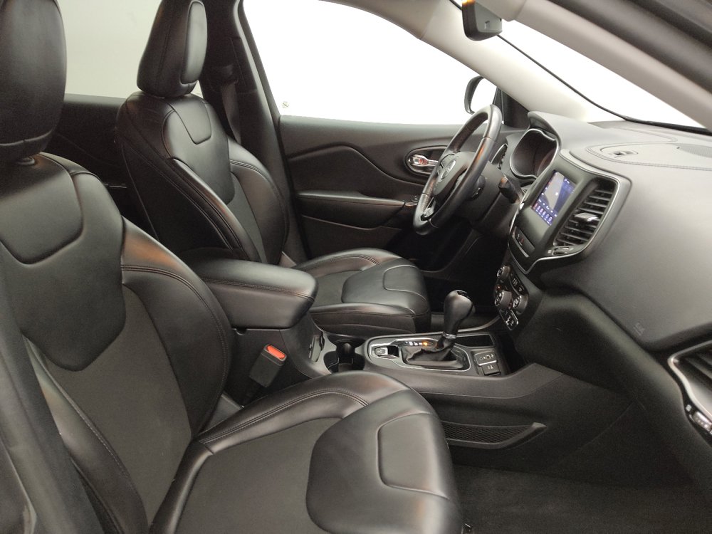 Used 2020 Jeep Cherokee Latitude Plus FWD image 21