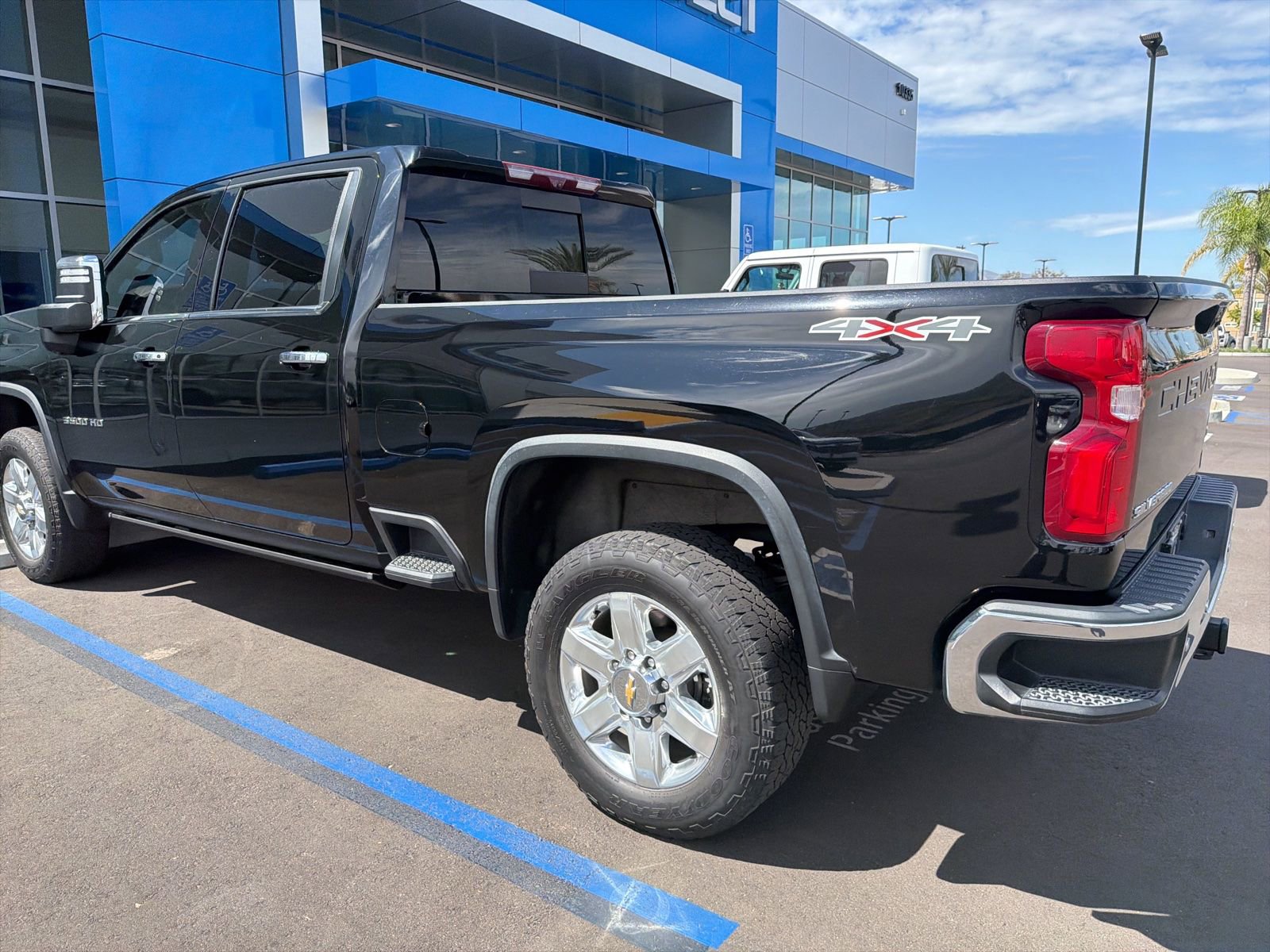 Used 2021 Chevrolet Silverado 3500 LTZ w/ LTZ Premium Package image 11