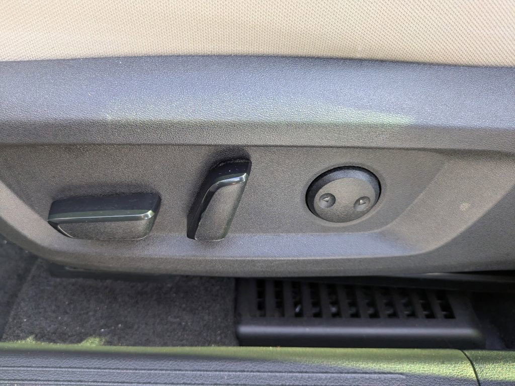 Used 2023 Nissan Rogue SV image 20