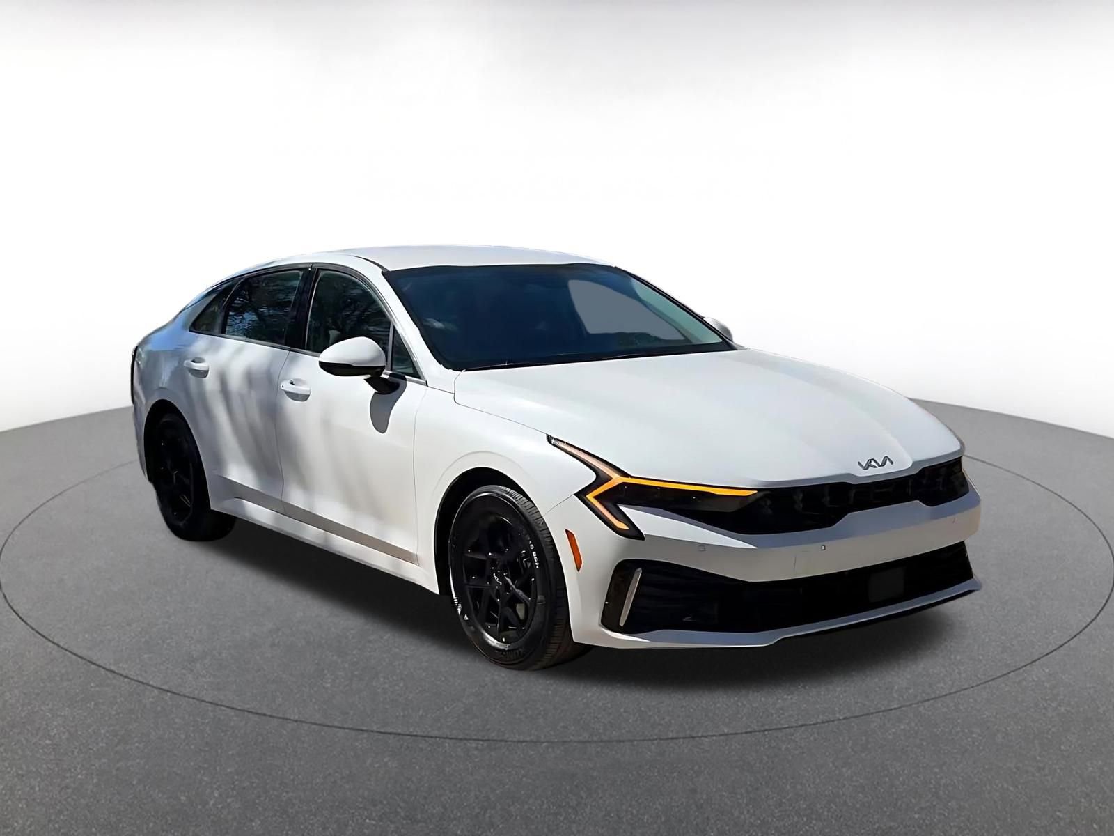 Used 2025 Kia K5 LXS image 3