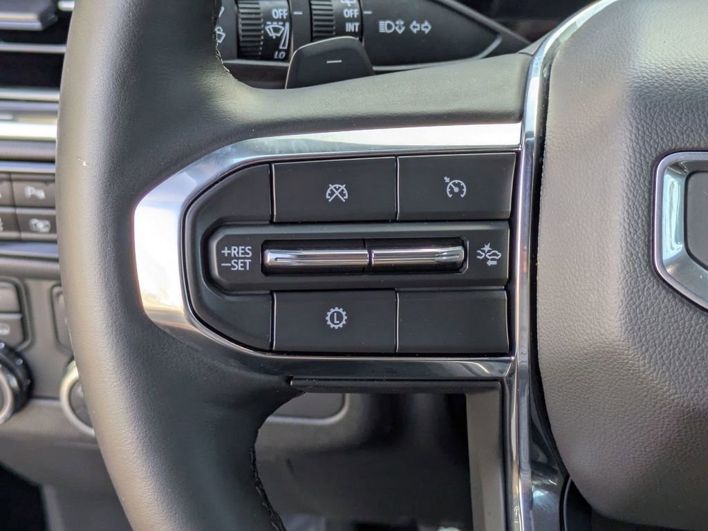 Used 2025 GMC Yukon Denali image 7