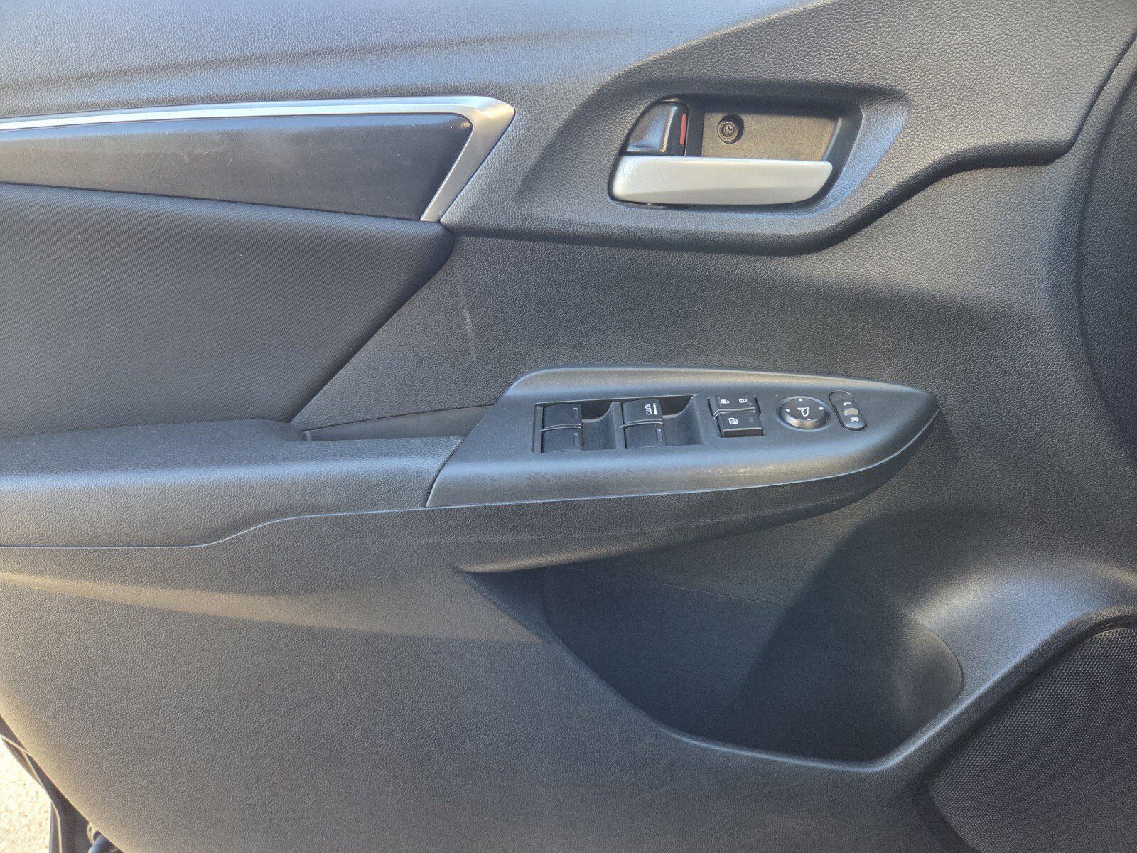 Used 2015 Honda Fit LX image 20