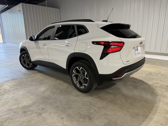 New 2026 Chevrolet Trax LT image 4