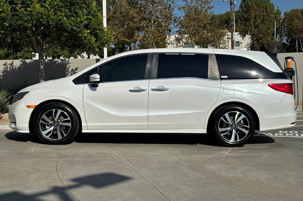Certified 2024 Honda Odyssey Touring image 12