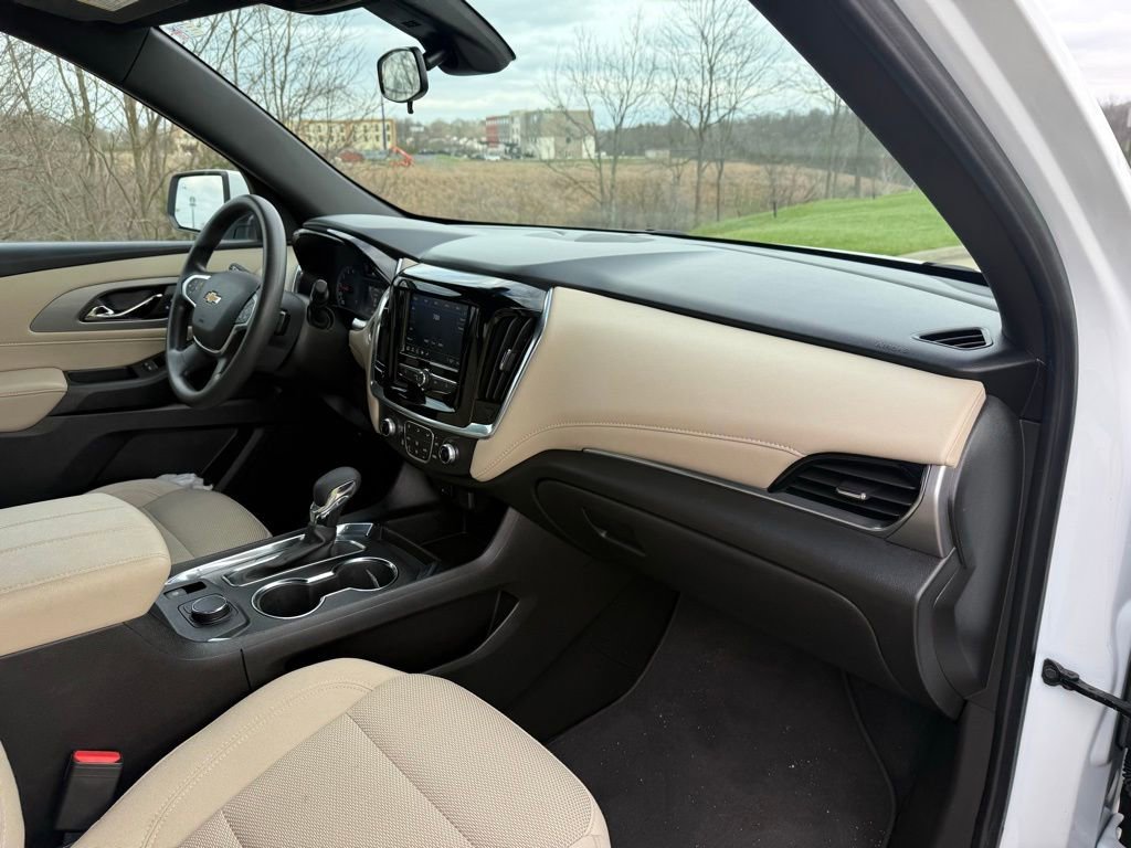Used 2023 Chevrolet Traverse LS w/ Safety Package image 23