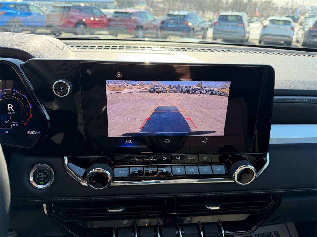 Used 2024 Chevrolet Colorado LT w/ LT Convenience Package II image 18