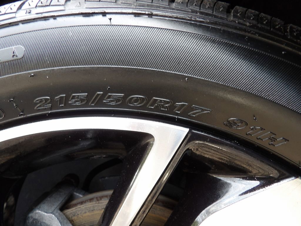 Used 2023 Chevrolet Bolt LT w/ Infotainment Package image 35