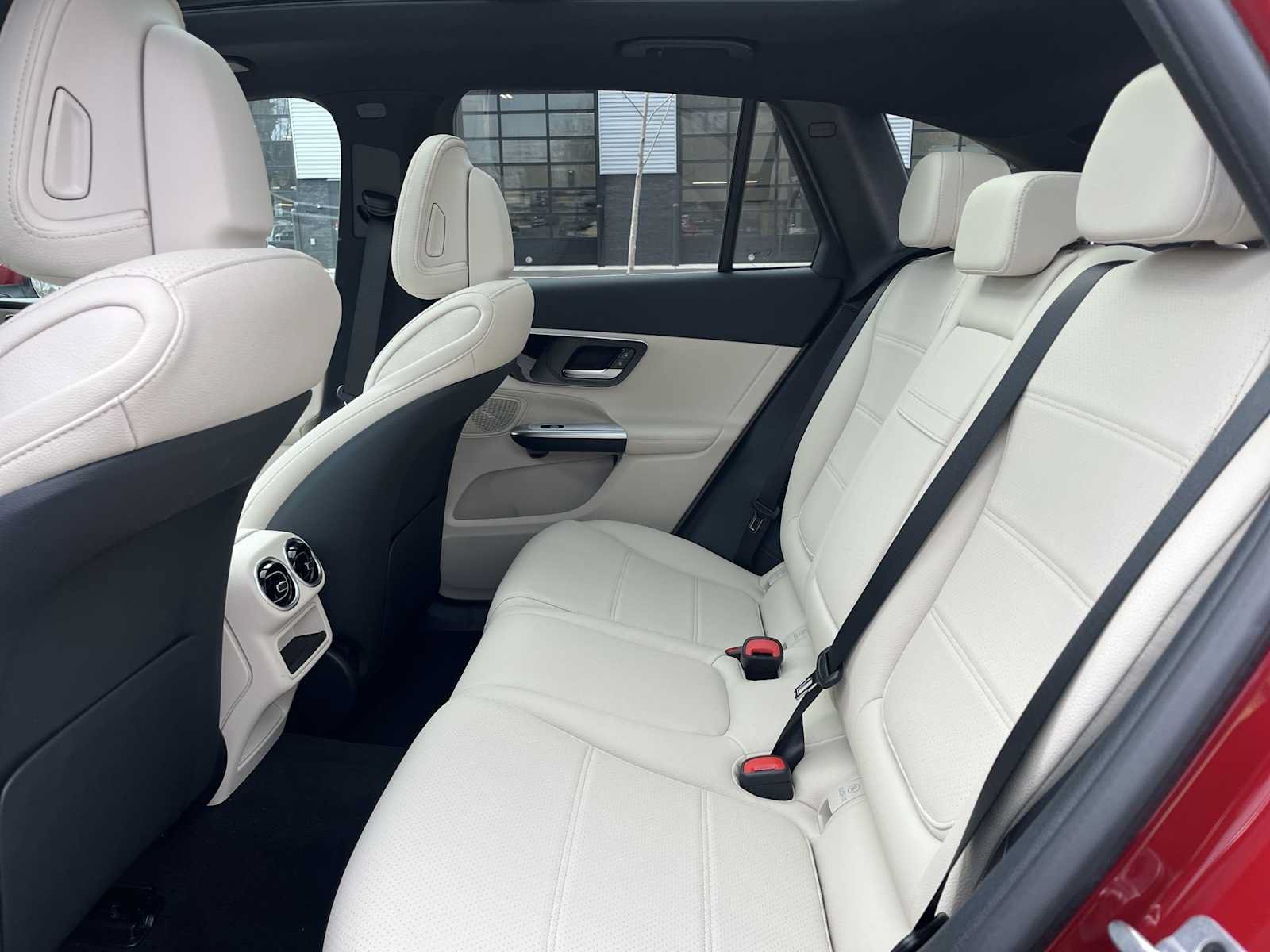 New 2026 Mercedes-Benz GLC 300 4MATIC image 14