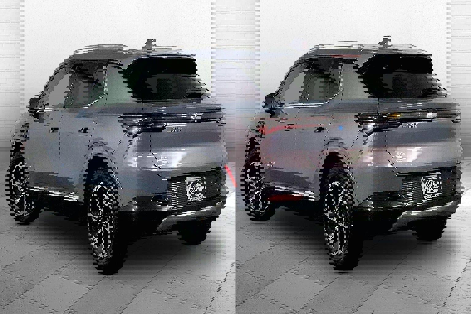 Used 2025 Chevrolet Equinox EV LT FWD image 11