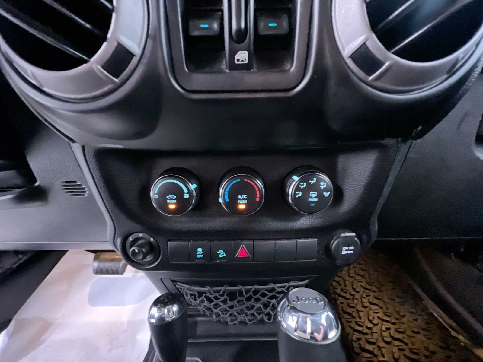 Used 2016 Jeep Wrangler Unlimited Sport w/ Quick Order Package 24S AWD/4WD image 27