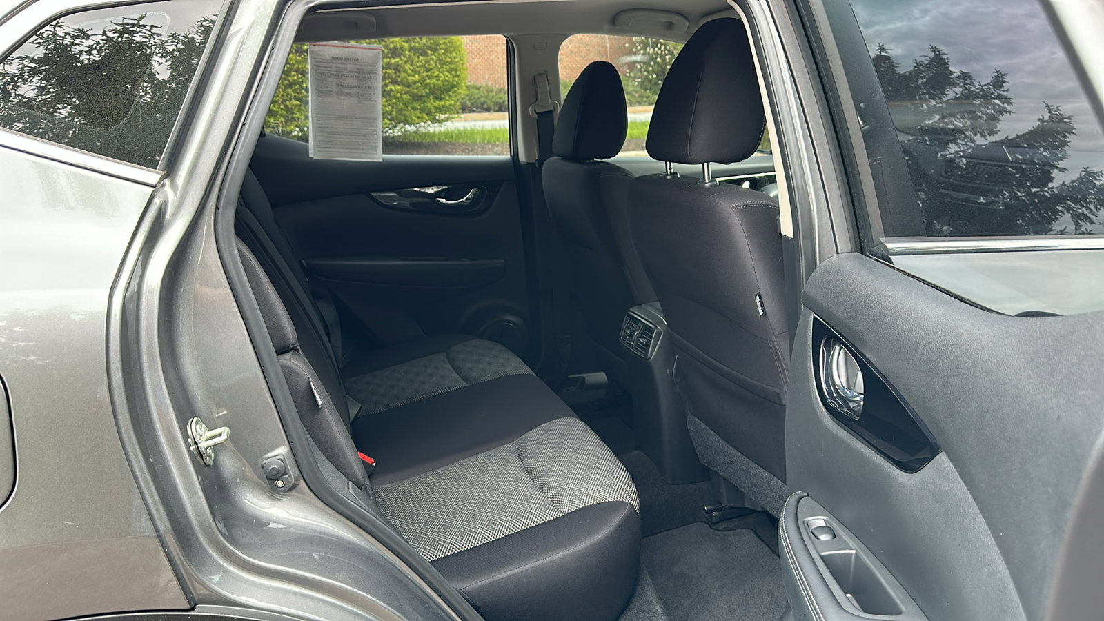 Certified 2021 Nissan Rogue Sport SV image 25