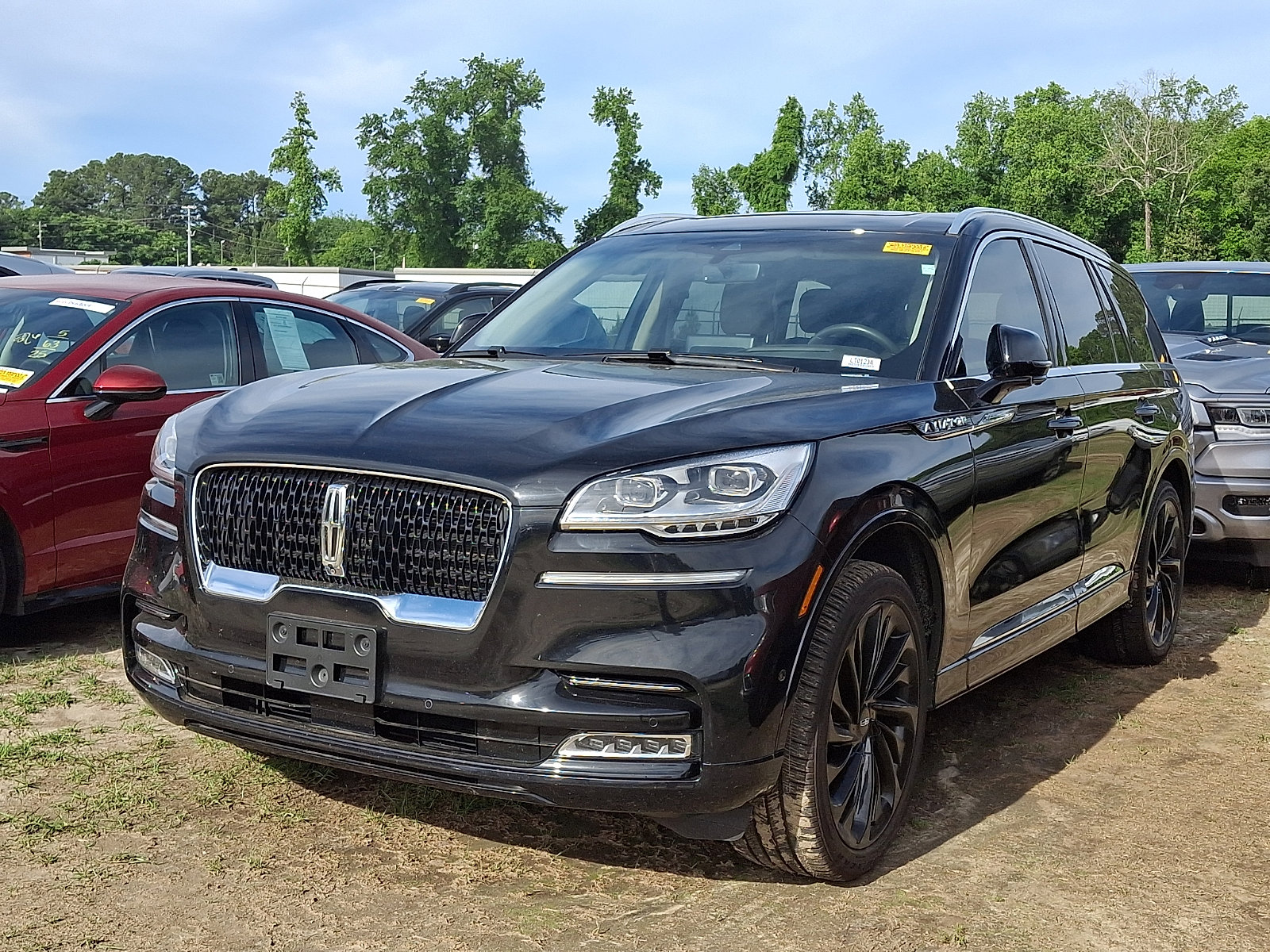 Used 2022 Lincoln Aviator Reserve w/ Equipment Group 201A AWD/4WD image 3