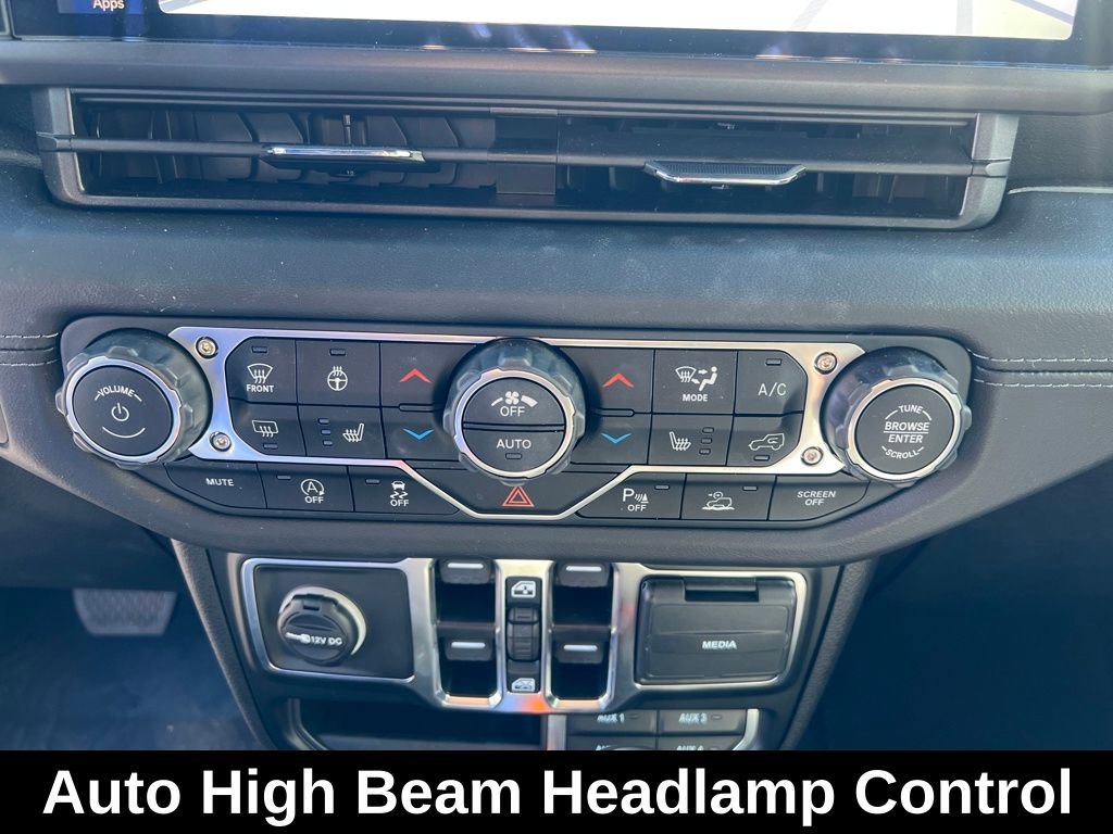 Used 2025 Jeep Wrangler Sahara w/ Safety Group image 22