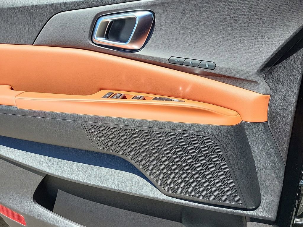 New 2026 Kia Carnival SX image 8