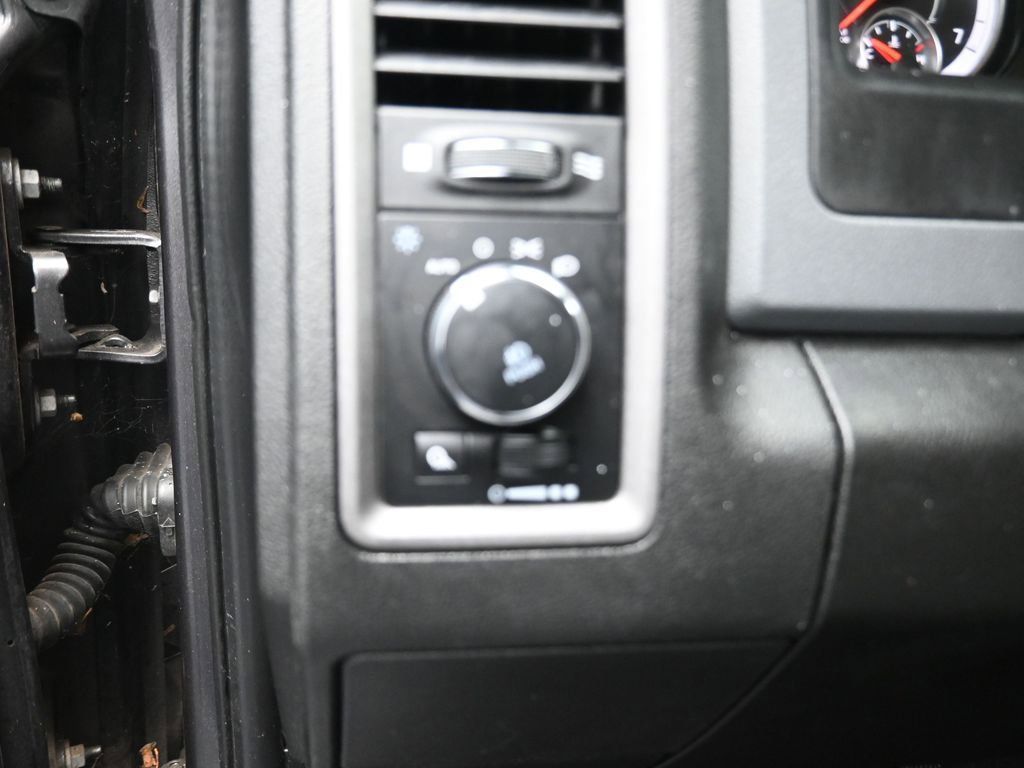 Used 2020 RAM 1500 Tradesman w/ Tradesman SXT Package image 7