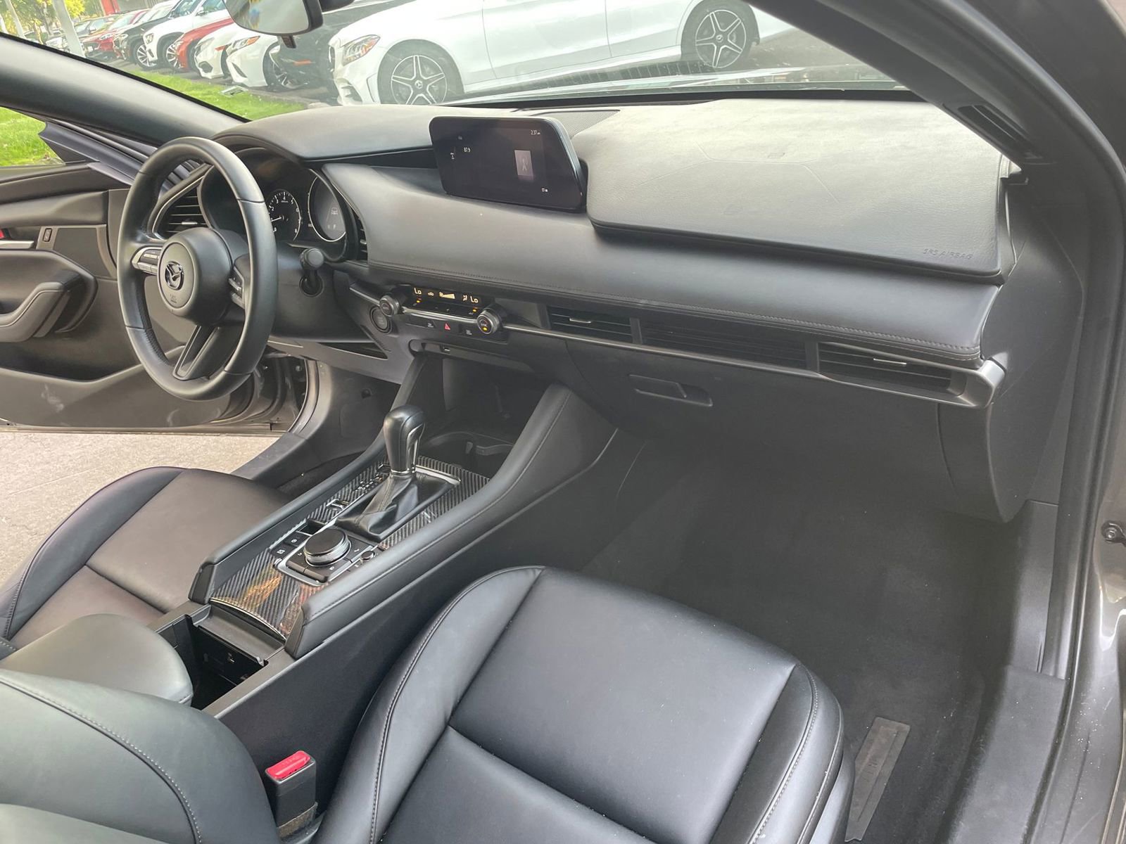 Used 2020 MAZDA MAZDA3 Hatchback image 39